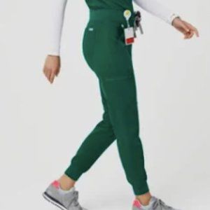 Figs Hunter Green Scrub Set